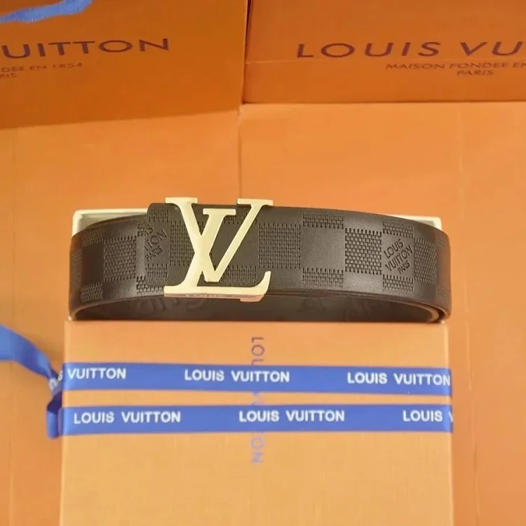 Fashionable and versatile belt 046