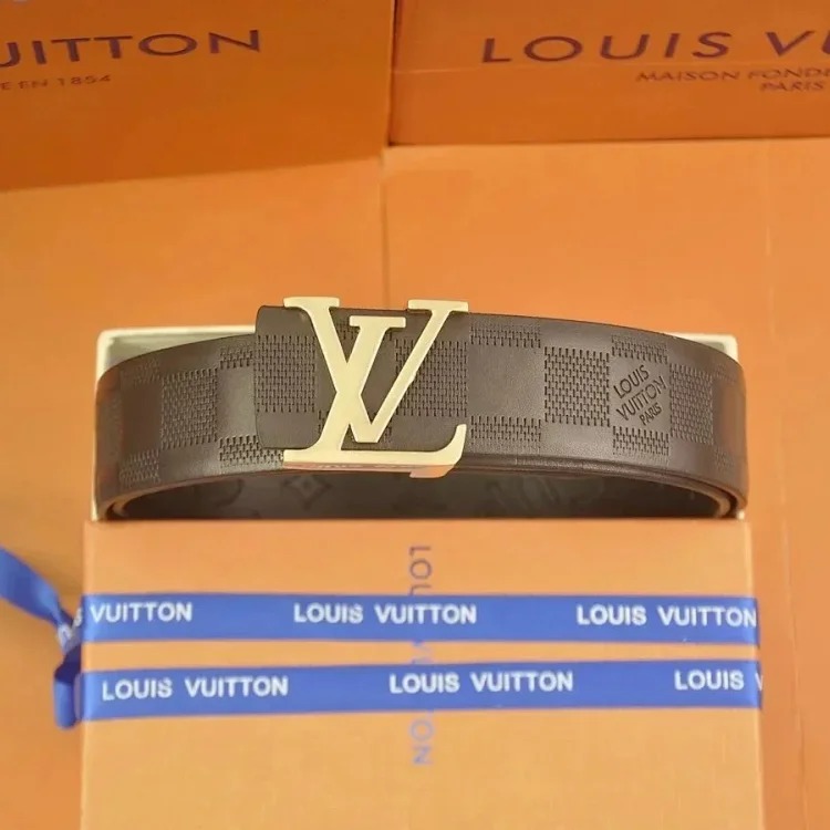 Fashionable and versatile belt 046