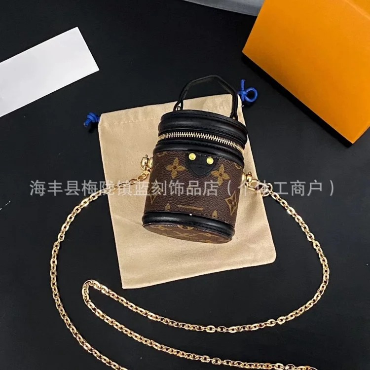Cartoon kt cat cross-body bag cute bag pendant with zipper metal chain mini bag keychain