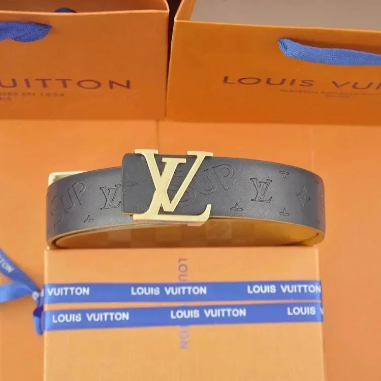 Fashionable and versatile belt 047