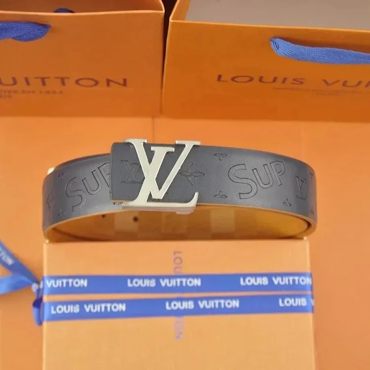 Fashionable and versatile belt 047
