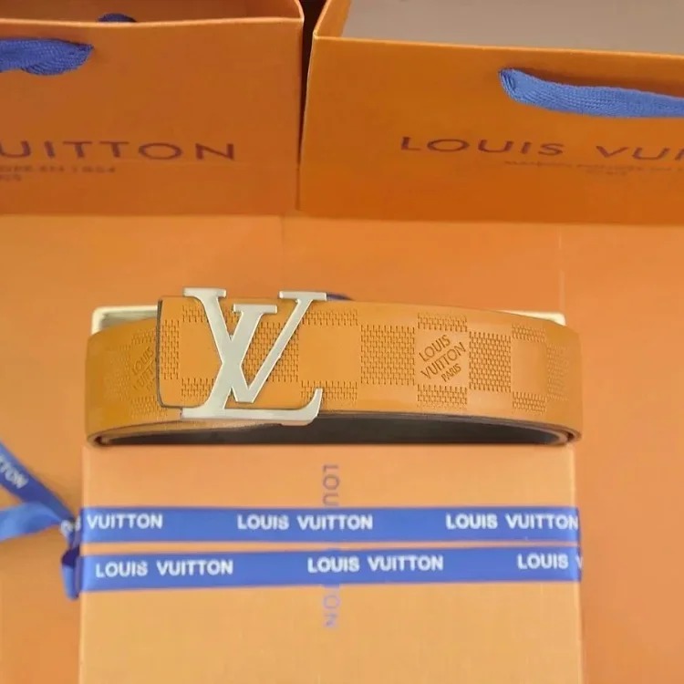Fashionable and versatile belt 047