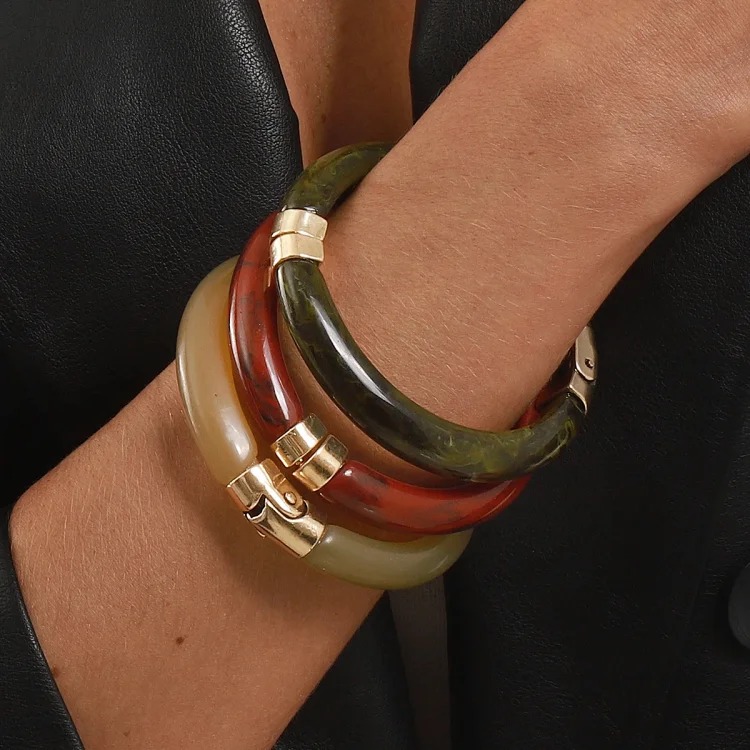 B3524 cross-border retro versatile geometric round resin bracelet, personalized fashionable alloy texture openable bracelet