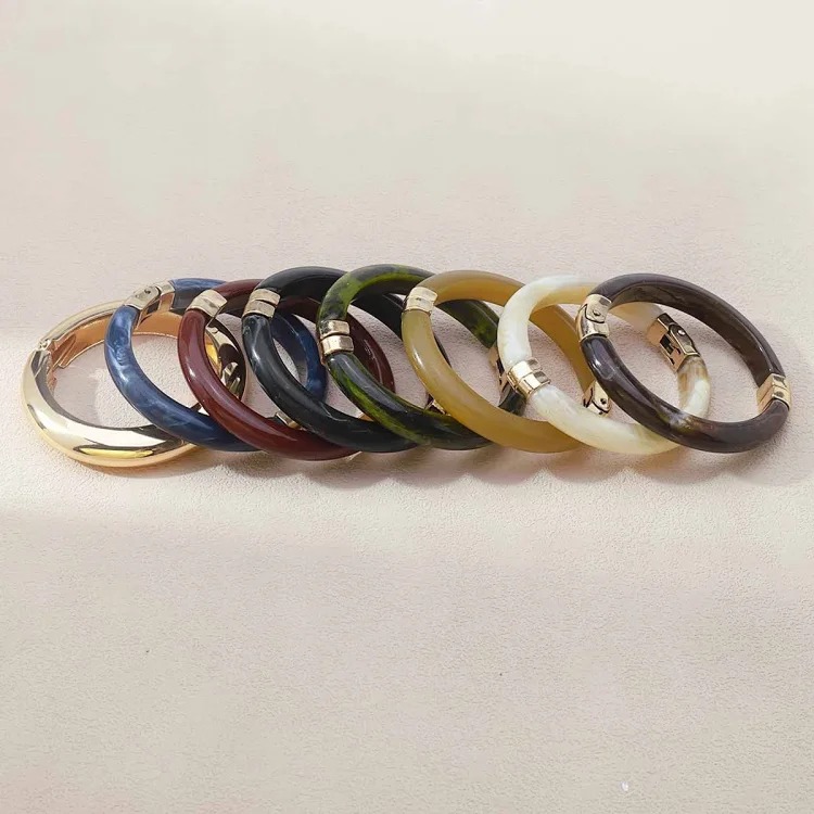 B3524 cross-border retro versatile geometric round resin bracelet, personalized fashionable alloy texture openable bracelet