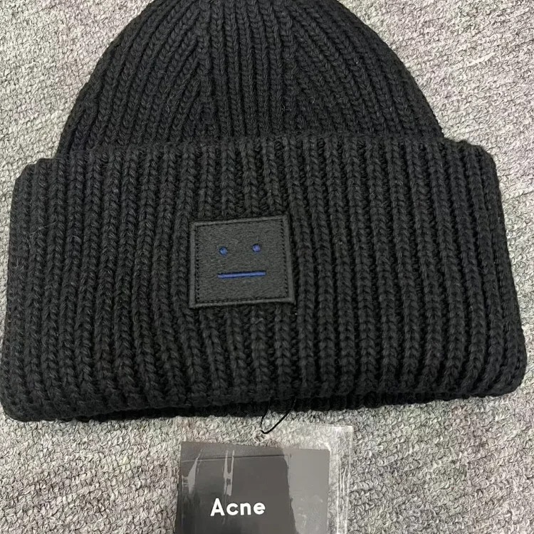 AC smiley square patch rolled hem wool hat