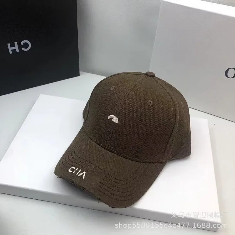 Double embroidered correct letter fashion baseball cap with face display small peaked cap for women and men versatile sun hat