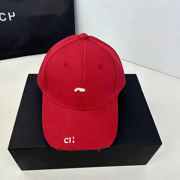 Double embroidered correct letter fashion baseball cap with face display small peaked cap for women and men versatile sun hat