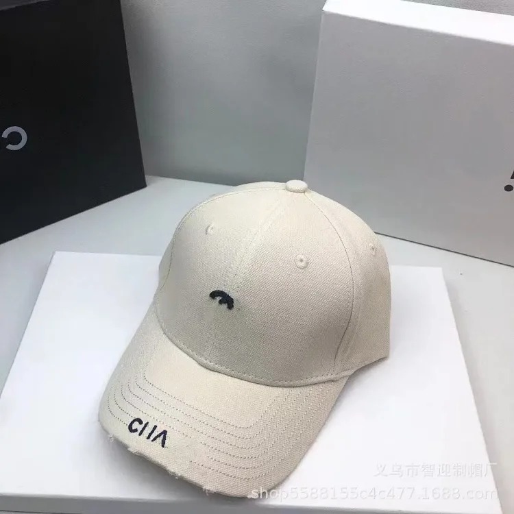 Double embroidered correct letter fashion baseball cap with face display small peaked cap for women and men versatile sun hat