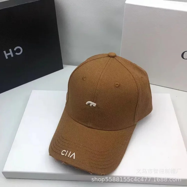 Double embroidered correct letter fashion baseball cap with face display small peaked cap for women and men versatile sun hat