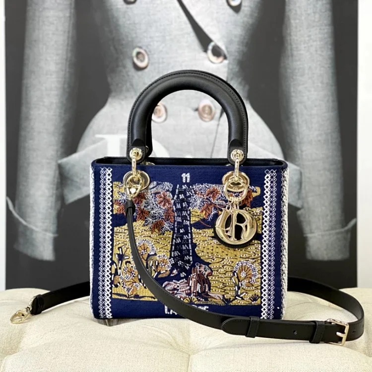 D fashion bags