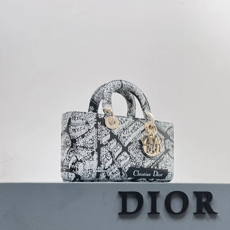 D fashion bags