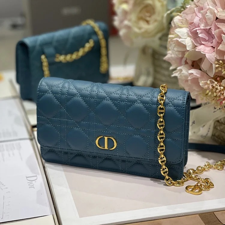 D fashion bags