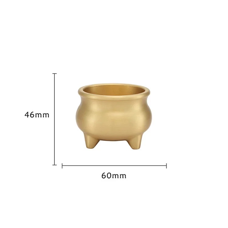 Copper incense burner household incense burner ornaments three-legged antique Xuande small incense burner line incense incense brass sandalwood burner wholesale image 2