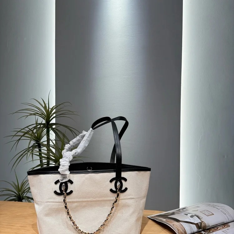 Balenciaga Trunk box bag Trunk handbag 26M canvas tote bag Straw beach tote bag Le cagole motorcycle bag small square bag canvas tote bag image 4