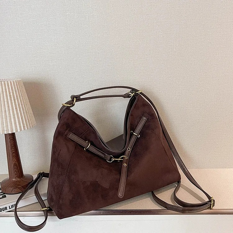 Souvenir shoulder crossbody bag for women, new fashion, high-end, light luxury, versatile commuting large capacity tote bag