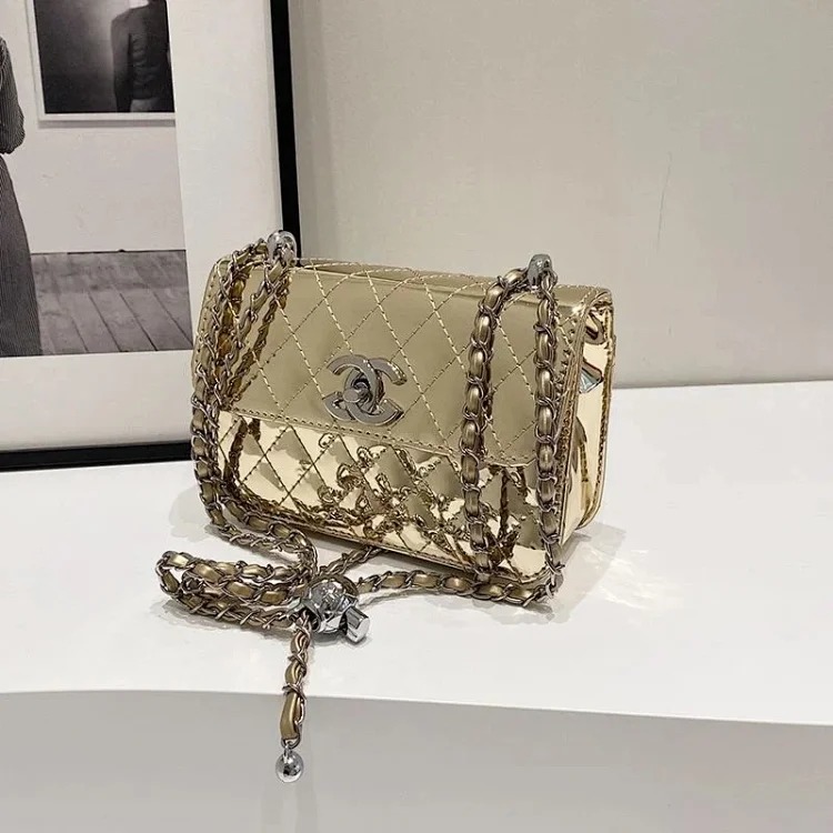 Crossbody bag rhombus chain 2024 high-looking small square bag shoulder bag fashionable commuter outer princess bag