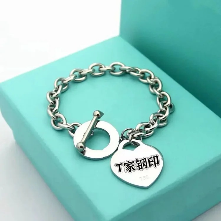Cartier Cross-border e-commerce T home love bracelet European and American light luxury versatile couple titanium steel bracelet necklace letter pendant heart shape
