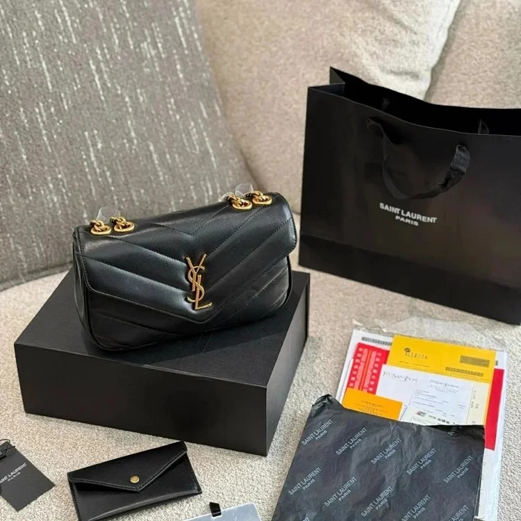 XM01- fashionable bag collection image 6