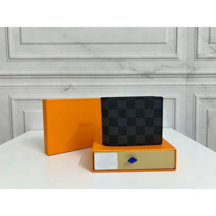 Classic Western-Style Export Stock: Trendy, Best-Selling Men's Short Wallet featuring Allover Monogr image 6