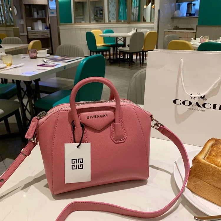 G fashion bag