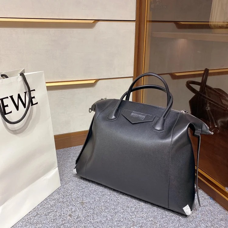 G fashion bag