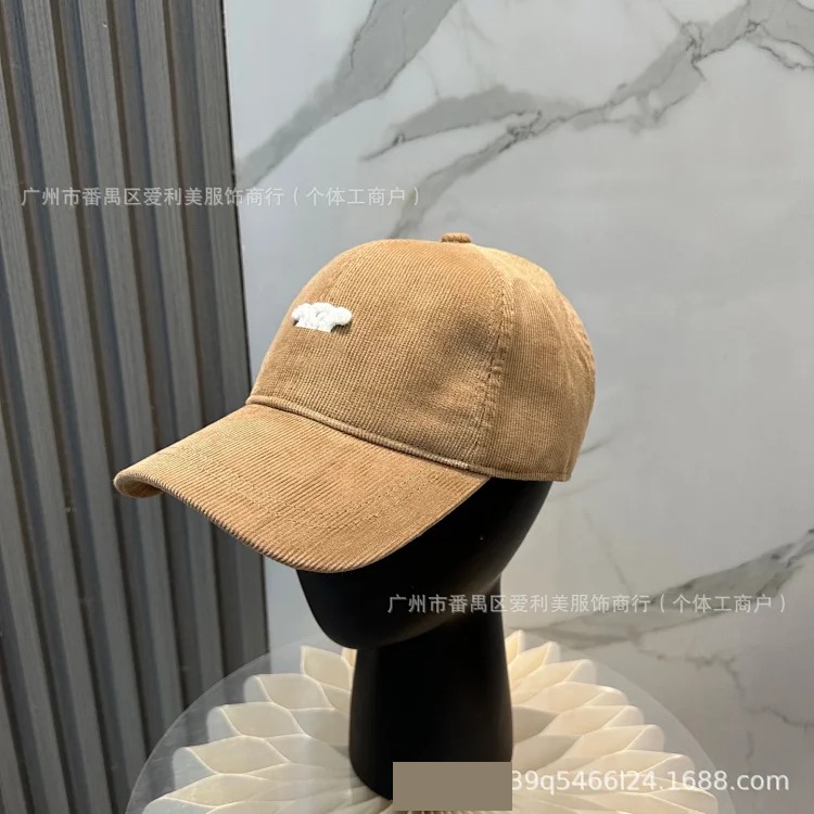 New Fashion Simple Solid Color Baseball Hat Women's Summer Korean Face Revealing Small Peaked Cap Men's Couple Hat Wholesale