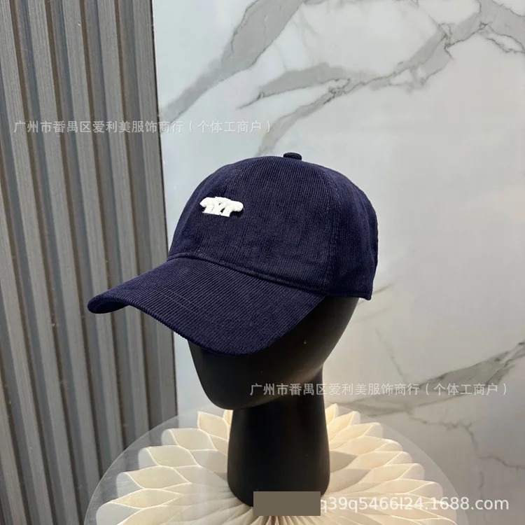 New Fashion Simple Solid Color Baseball Hat Women's Summer Korean Face Revealing Small Peaked Cap Men's Couple Hat Wholesale