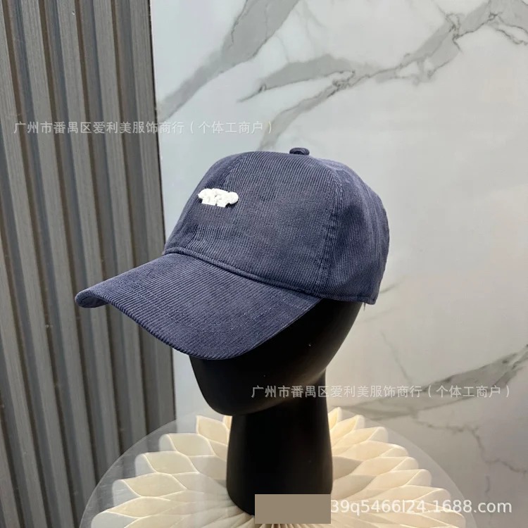 New Fashion Simple Solid Color Baseball Hat Women's Summer Korean Face Revealing Small Peaked Cap Men's Couple Hat Wholesale