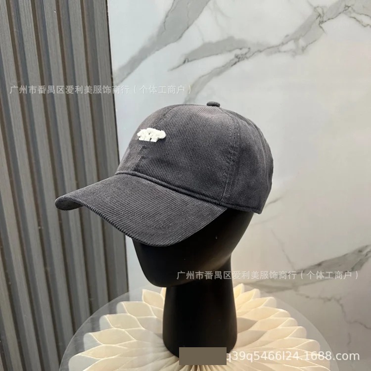 New Fashion Simple Solid Color Baseball Hat Women's Summer Korean Face Revealing Small Peaked Cap Men's Couple Hat Wholesale