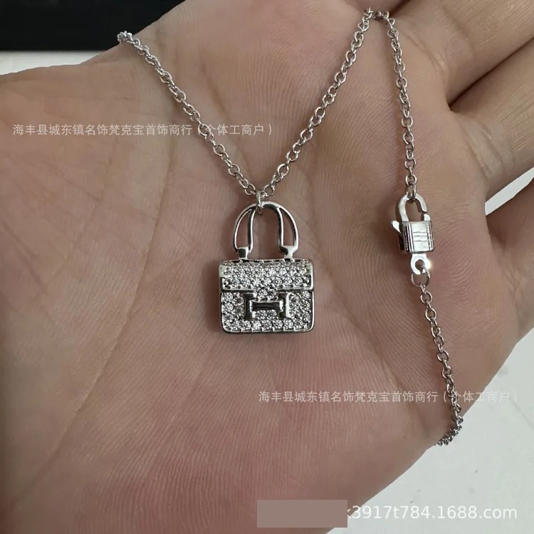 New H Kangkang bag necklace for women sterling silver high V gold rose gold light luxury niche internet celebrity full diamond clavicle chain(pic2) New H Kangkang bag necklace for women sterling silver high V gold rose gold light luxury niche internet celebrity full diamond clavicle chain