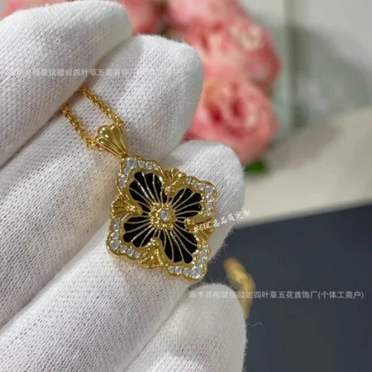 Necklace opera palace style double-sided brushed enamel diamond clavicle chain necklace gold plated 18K image 6