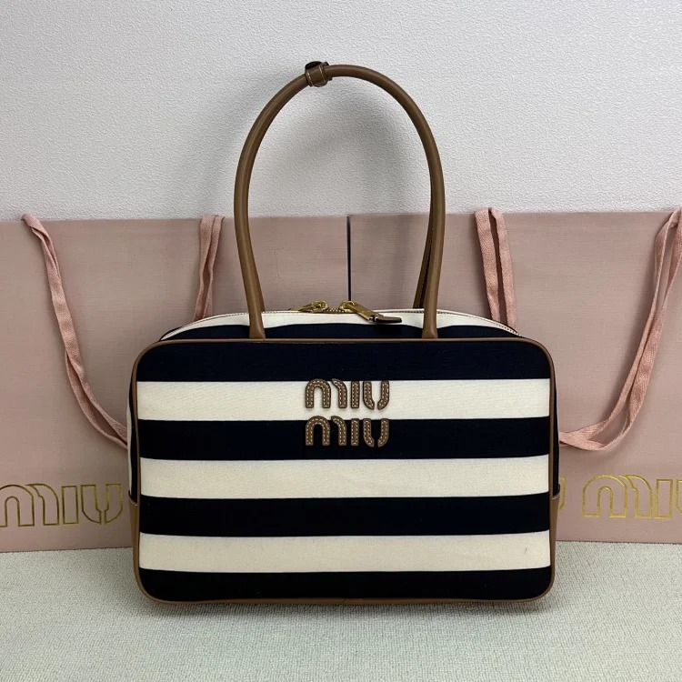 PraÓda Flou Tote Bag image 4