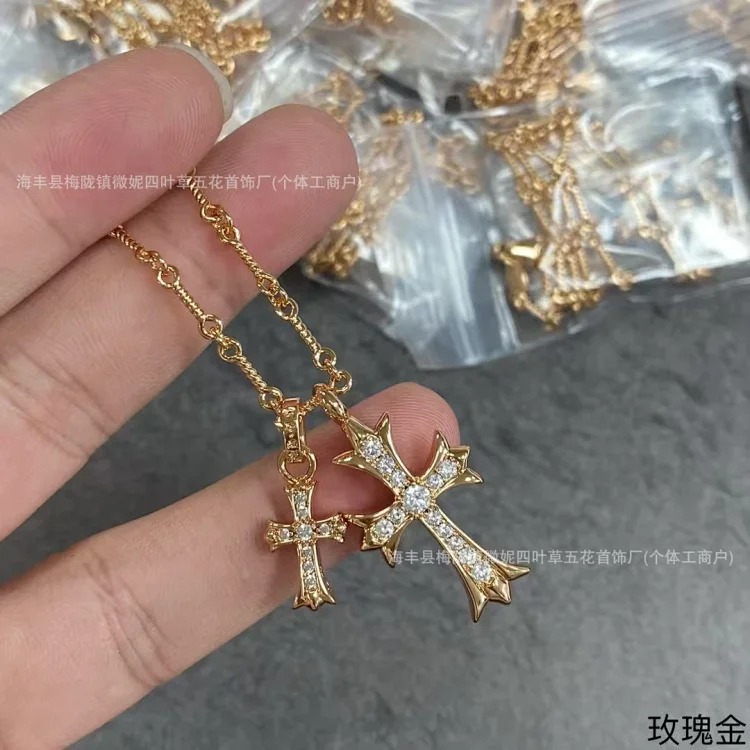 Chanel Crowe double cross necklace couple's same style diamond-plated 18K gold double pin pendant clavicle chain sweater chain image 4