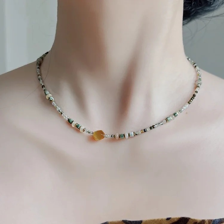 The sun makes smoke~Colorful beaded sun pendant necklace for women with light luxury niche style stacked clavicle chain