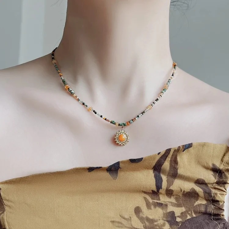 The sun makes smoke~Colorful beaded sun pendant necklace for women with light luxury niche style stacked clavicle chain