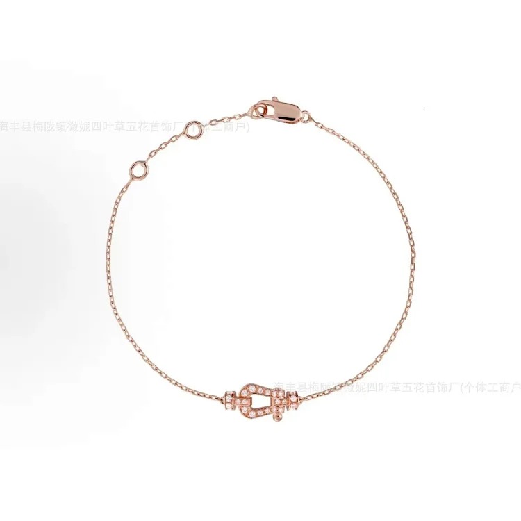 Fei F's Horseshoe Buckle Diamond Necklace Plated 18K Gold Full Diamond Mini Clavicle Chain Nautical Buckle Chinese Valentine's Day Gift Couple