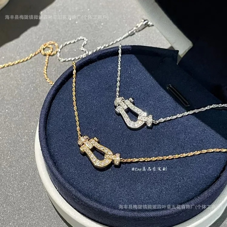 Fei F's Horseshoe Buckle Diamond Necklace Plated 18K Gold Full Diamond Mini Clavicle Chain Nautical Buckle Chinese Valentine's Day Gift Couple