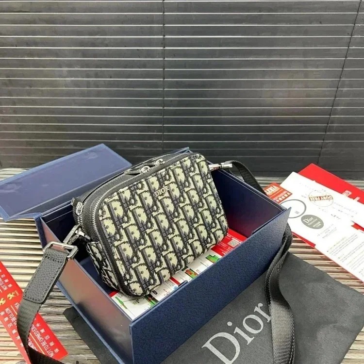 Small square bag, camera bag, si01： image 3