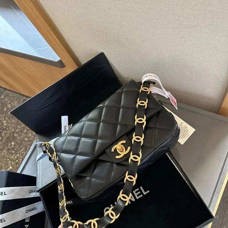Folding gift box packaging new product armpit bag cowhide texture fashion/casual size 2214cm