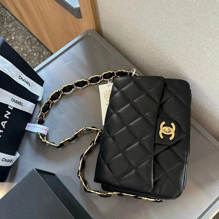 Folding gift box packaging new product armpit bag cowhide texture fashion/casual size 2214cm