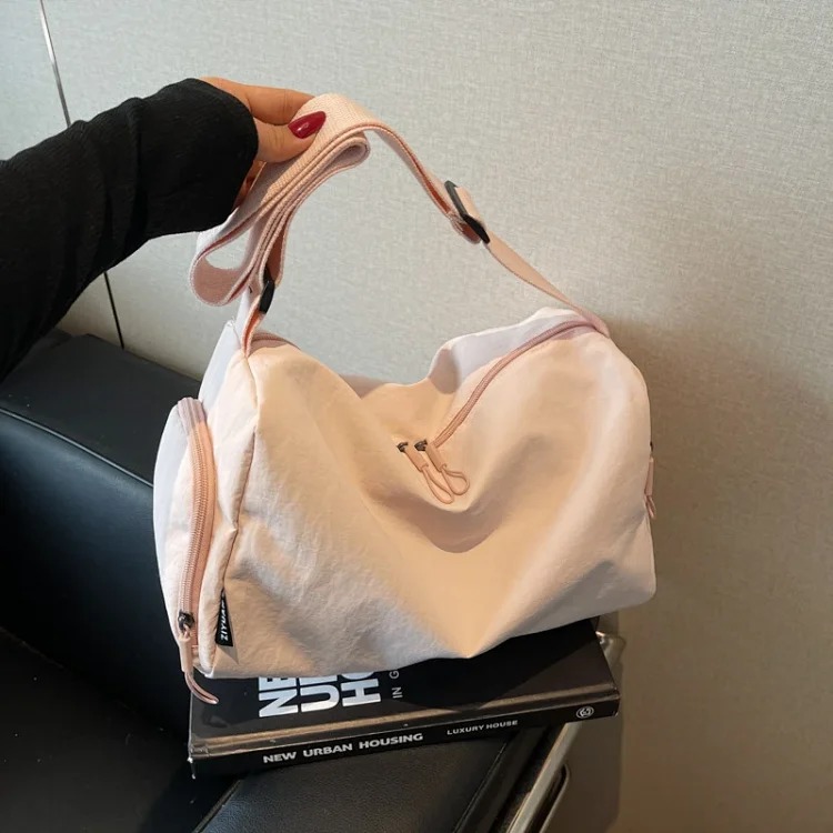 Japanese and Korean women's bags large-capacity crossbody bag women's high-end sports short-distance travel casual nylon shoulder bag
