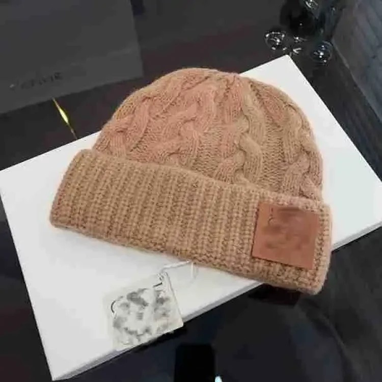 Lee Lowe 25 Autumn and Winter Contrast Color Leather Patch Ribbed Knit Hat Beanie Hat for Men and Women Available in Six Colors
