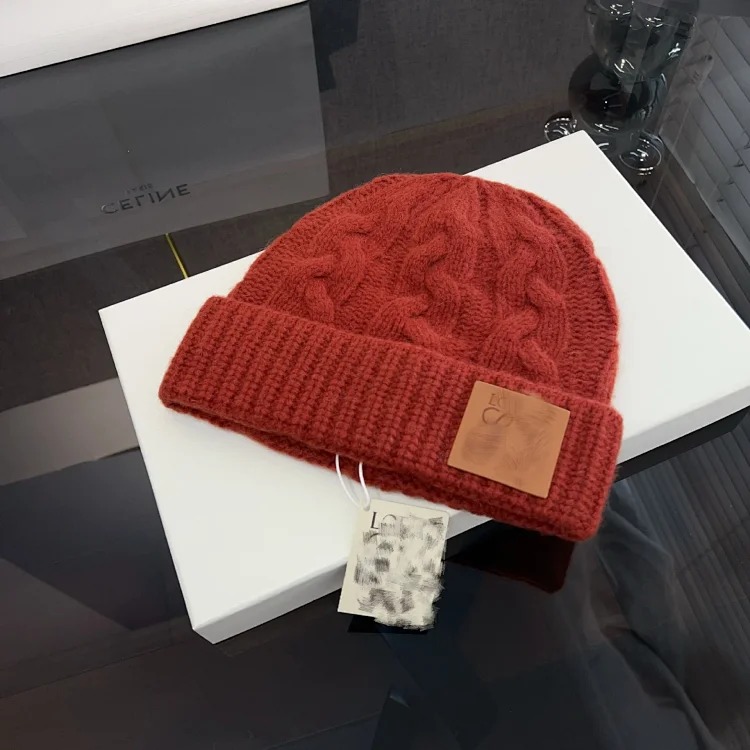 Lee Lowe 25 Autumn and Winter Contrast Color Leather Patch Ribbed Knit Hat Beanie Hat for Men and Women Available in Six Colors