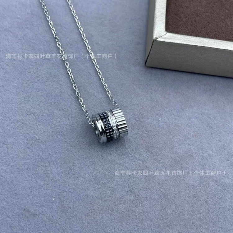 Bao Shijia high with diamond Xiao Zhan black and white blue and red ceramic necklace for men and women Bao V gold electroplating 18K Poetry Dragon Kunling image 3