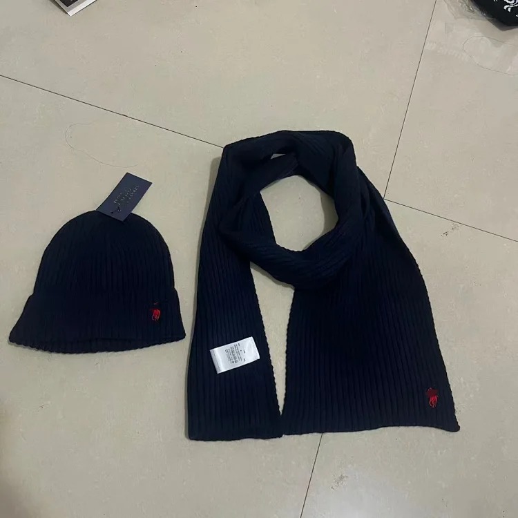 Knitted hat scarf black and white gray classic sports couple style
