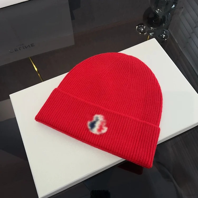 Hua'er and the young Dilireba have the same woolen hat and knitted hat, fashionable and cute, warm in autumn and winter, 2024 new style