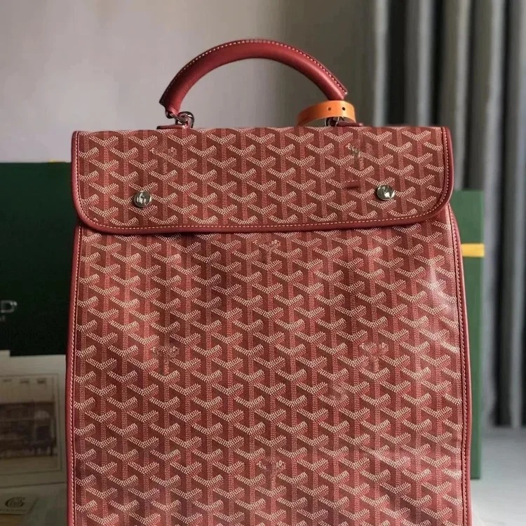 Fashionable and versatile travel bag image 6