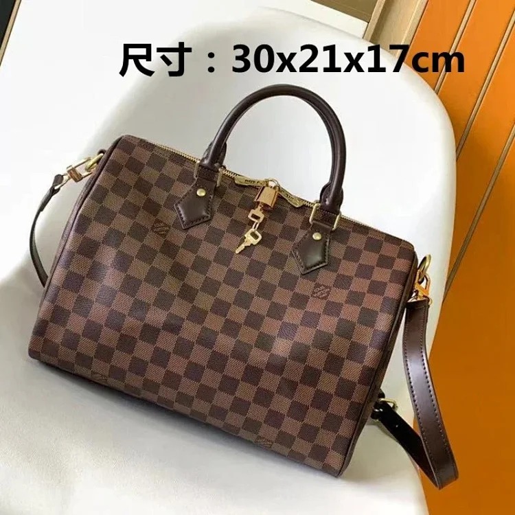 2025 new m men's bag genuine leather pillow bag Boston women's bag travel bag travel bag Darth Vader business bag image 6
