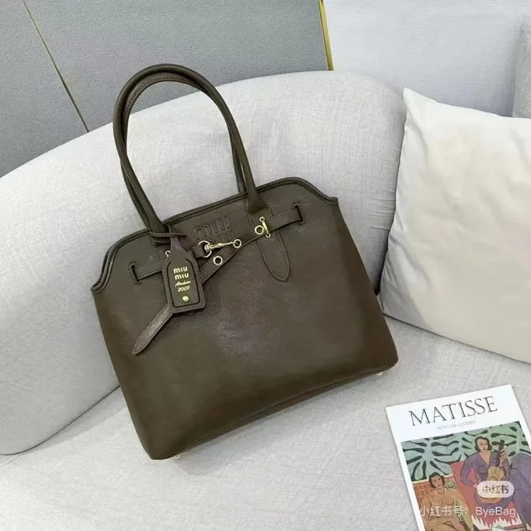 2024miu new retro versatile belt buckle shoulder tote bag large capacity portable briefcase shopping bag