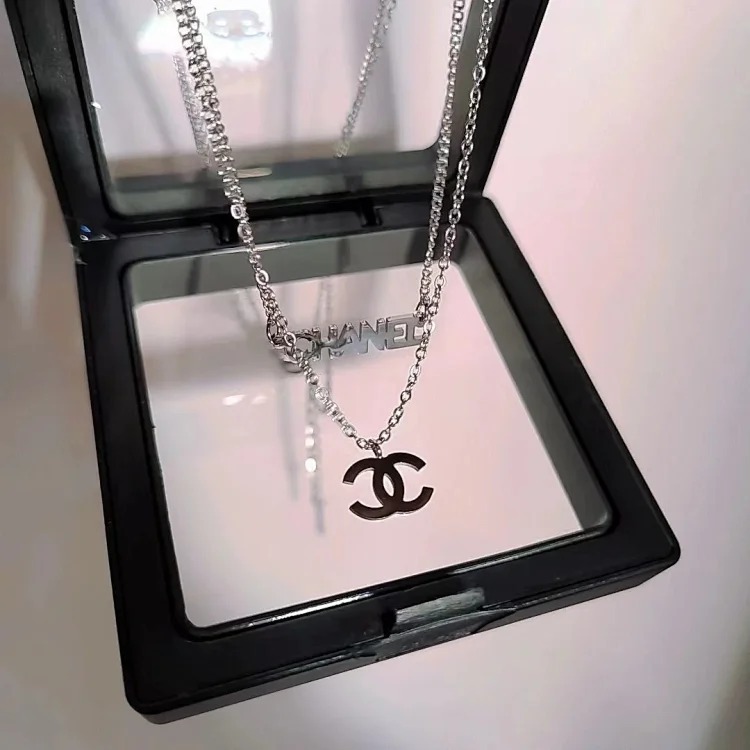 Titanium steel necklace for women, non-fading 2024 new ins high-looking double-layer pendant, high-end fashion accessories, antioxidant(pic3) Titanium steel necklace for women, non-fading 2024 new ins high-looking double-layer pendant, high-end fashion accessories, antioxidant